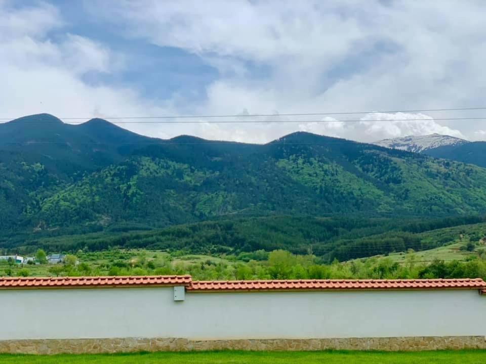 Къщи За Гости “Планински Рай” Mountain Paradise Resilovo 外观 照片